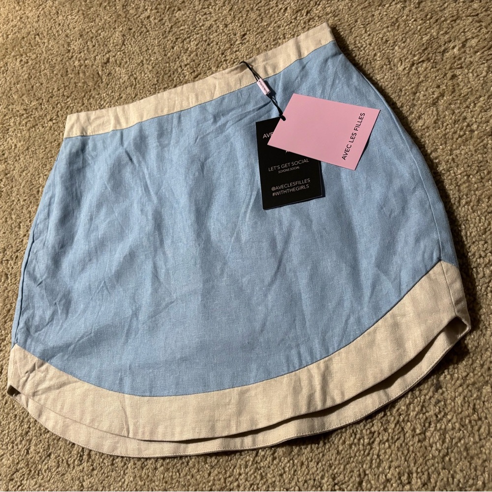 Avec Les Filles Blue and Cream Skirt Set - Picture 5 of 9